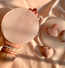 Load image into Gallery viewer, Selenite Round Charging Plate
